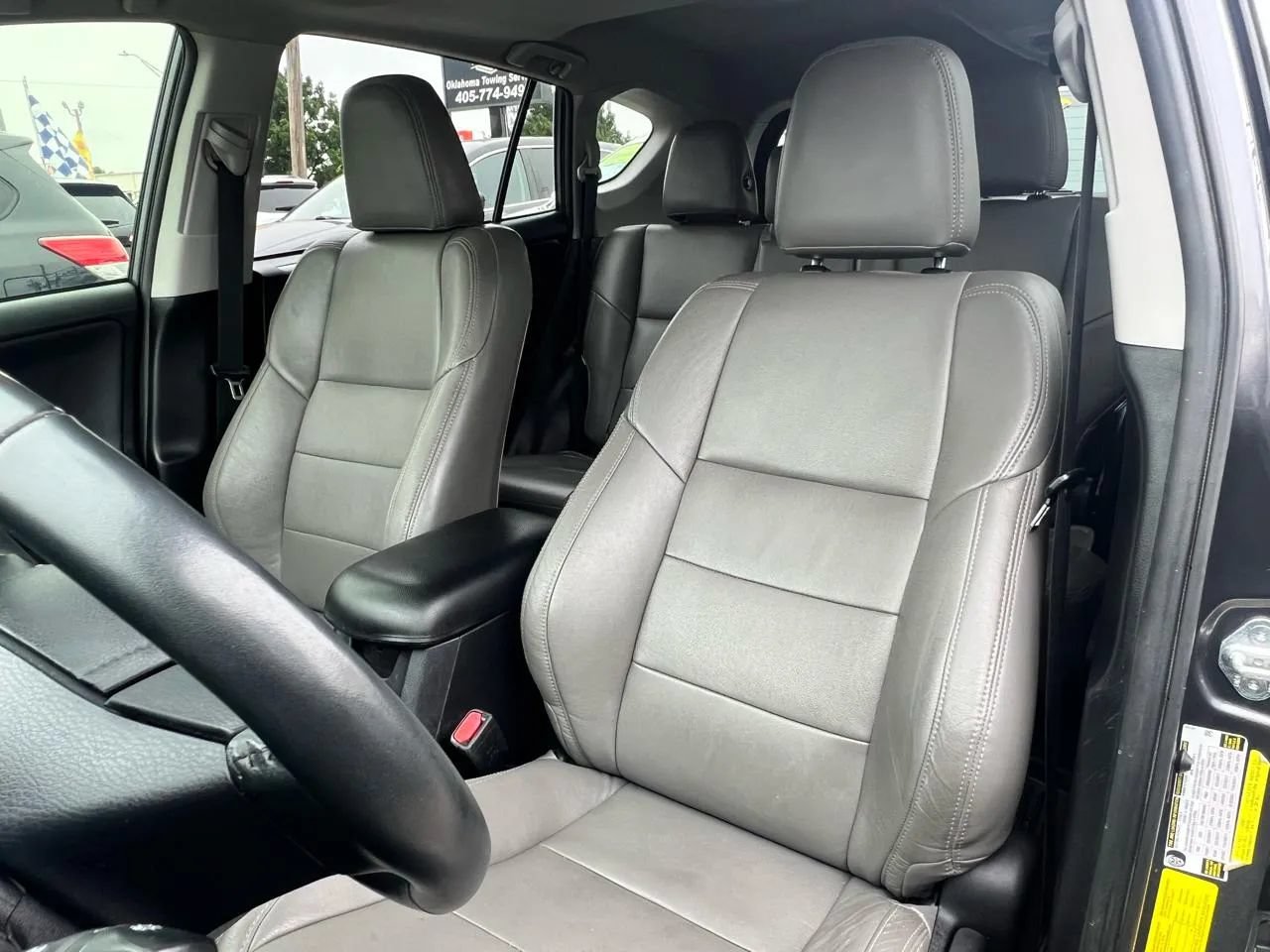 Used 2016 Toyota RAV4 XLE FWD image 23