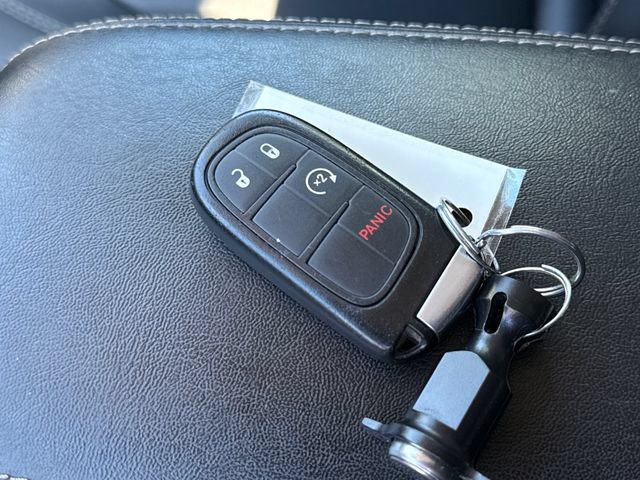 Used 2016 Jeep Cherokee Limited AWD/4WD image 11