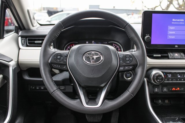 Used 2023 Toyota RAV4 XLE Premium image 26