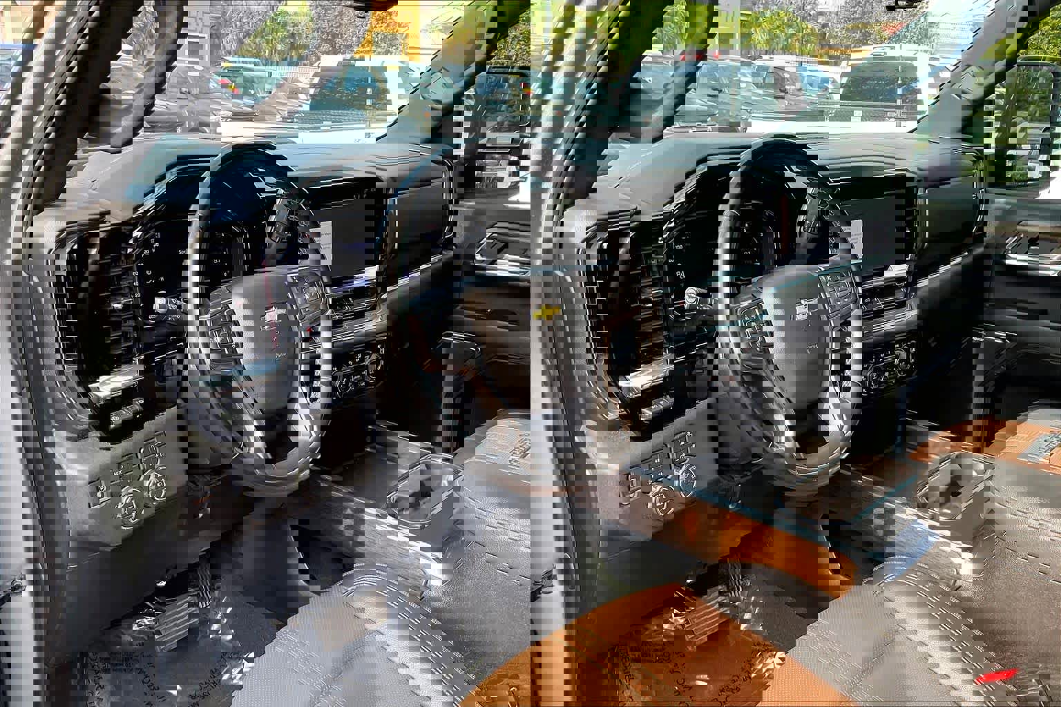 Certified 2024 Chevrolet Silverado 2500 High Country w/ Technology Package image 13