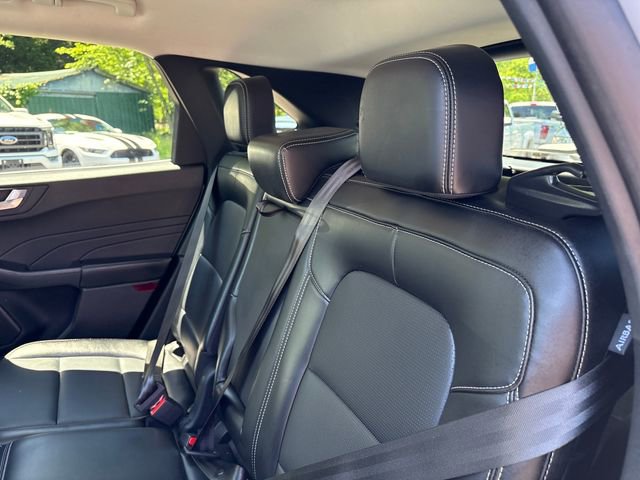 Used 2025 Ford Escape Platinum AWD/4WD image 20