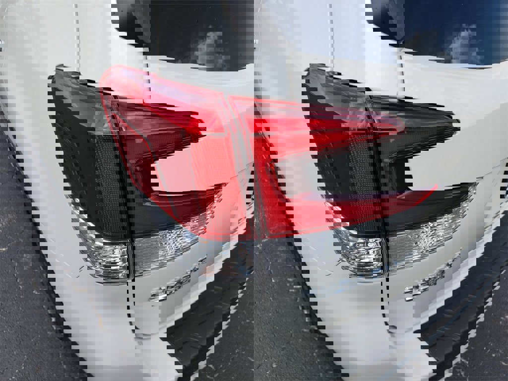 Used 2019 Subaru Forester Touring w/ Popular Package #3 image 9