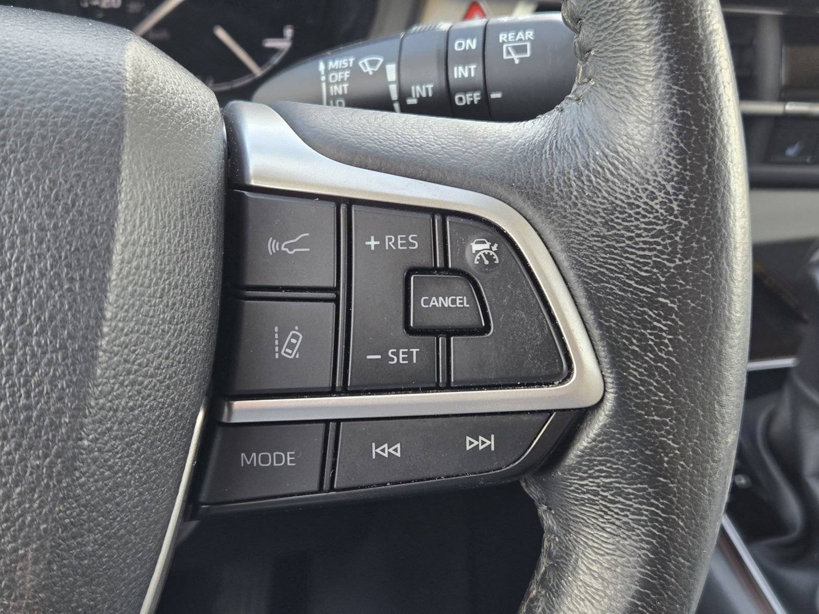 Used 2022 Toyota Sienna XLE w/ XLE Plus Package AWD/4WD image 30