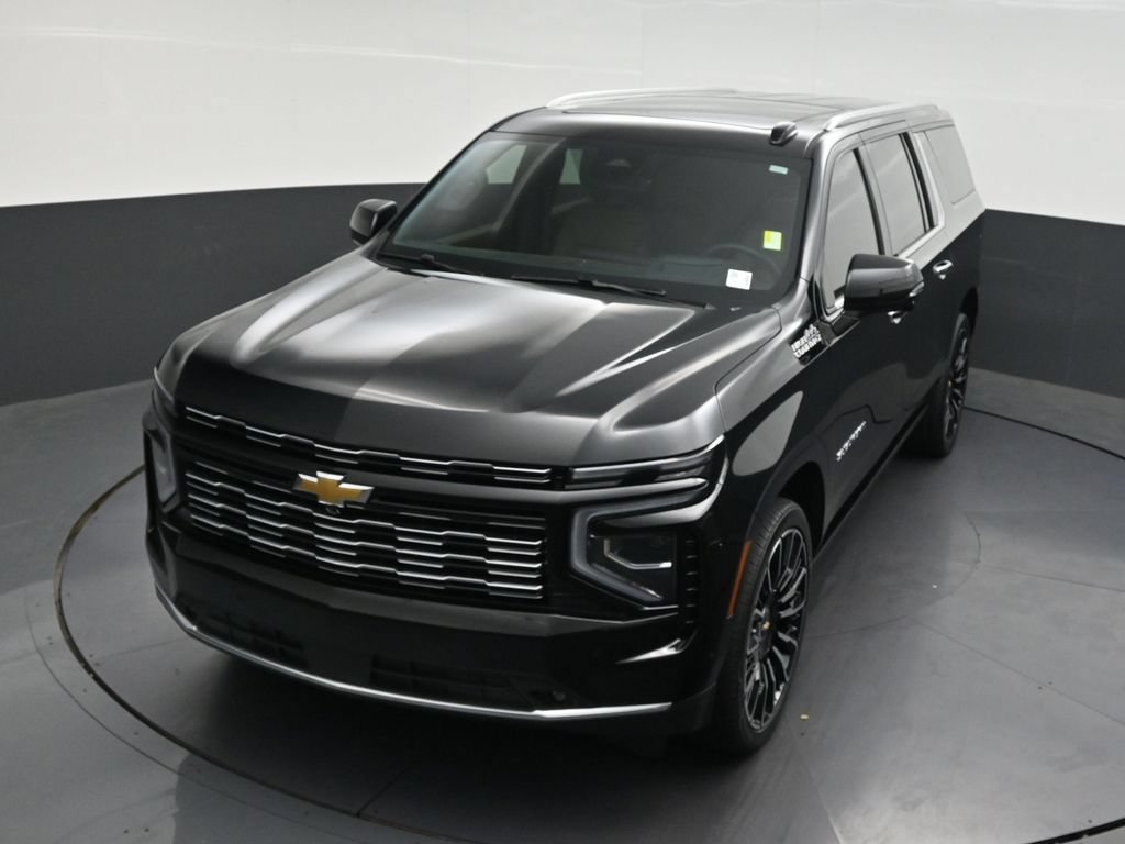Used 2026 Chevrolet Suburban High Country AWD/4WD image 24