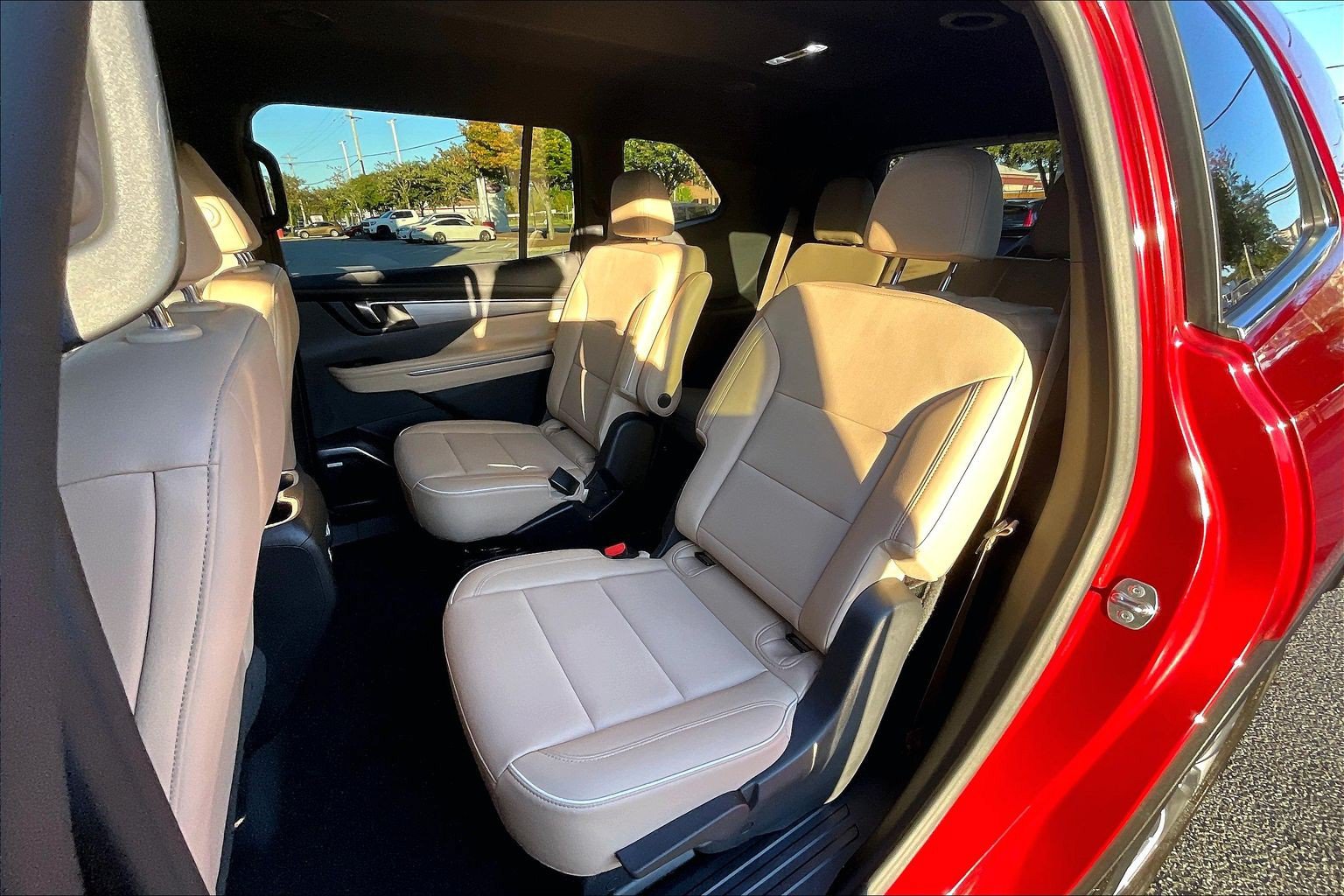 Used 2025 Buick Enclave Preferred FWD image 29