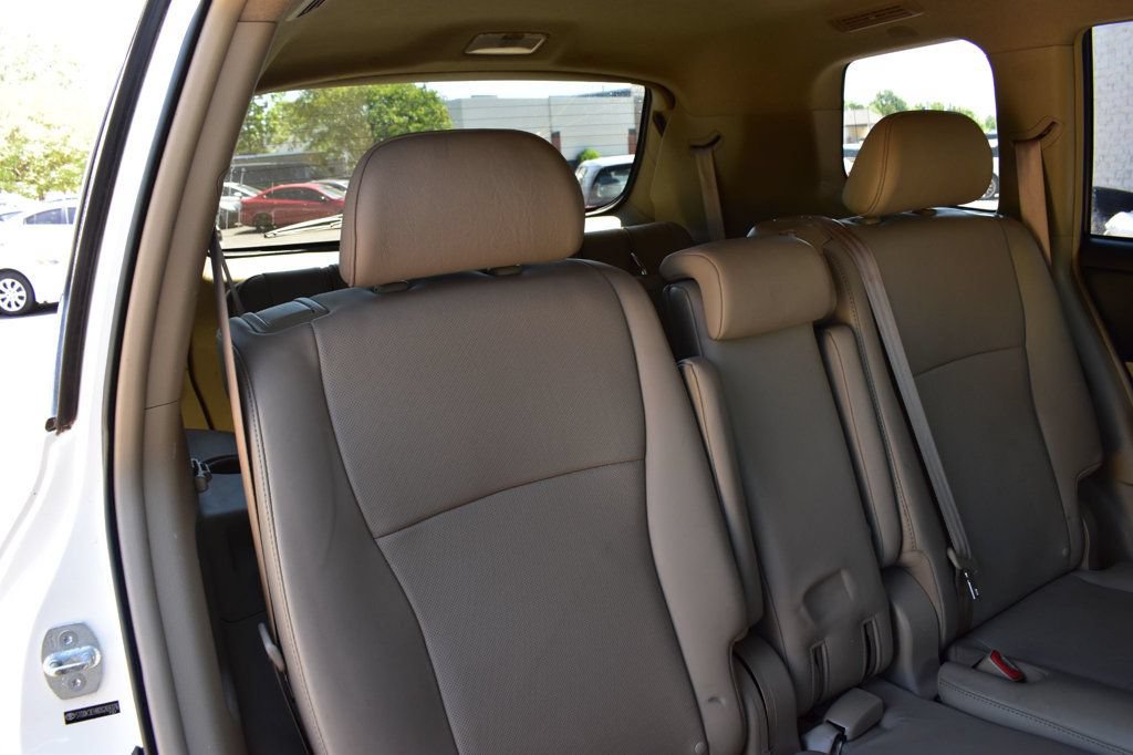Used 2013 Toyota Highlander Limited AWD/4WD image 18