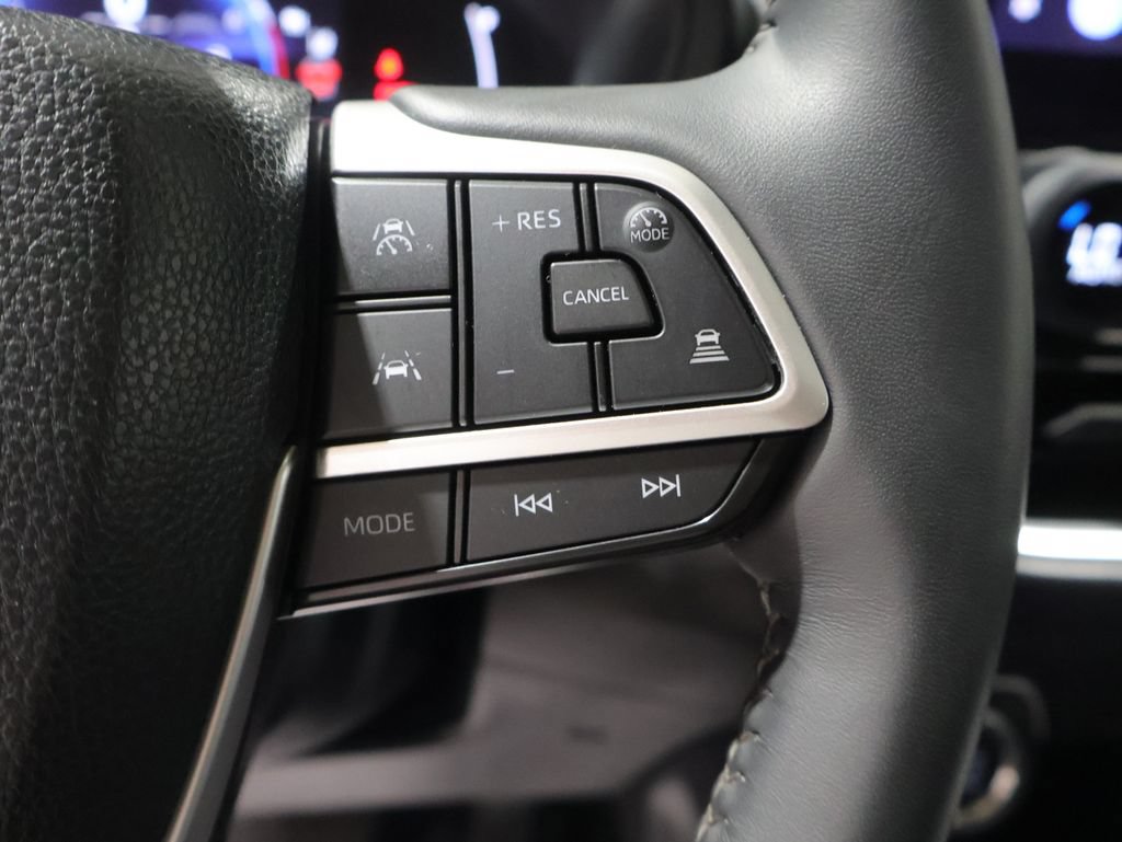 Used 2025 Toyota Grand Highlander AWD image 37