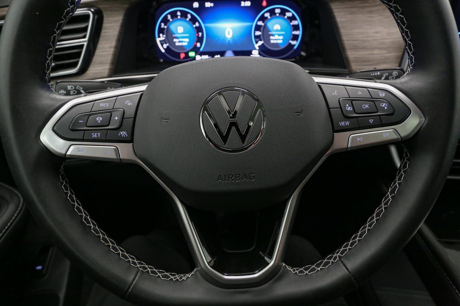 Certified 2025 Volkswagen Atlas SEL image 37