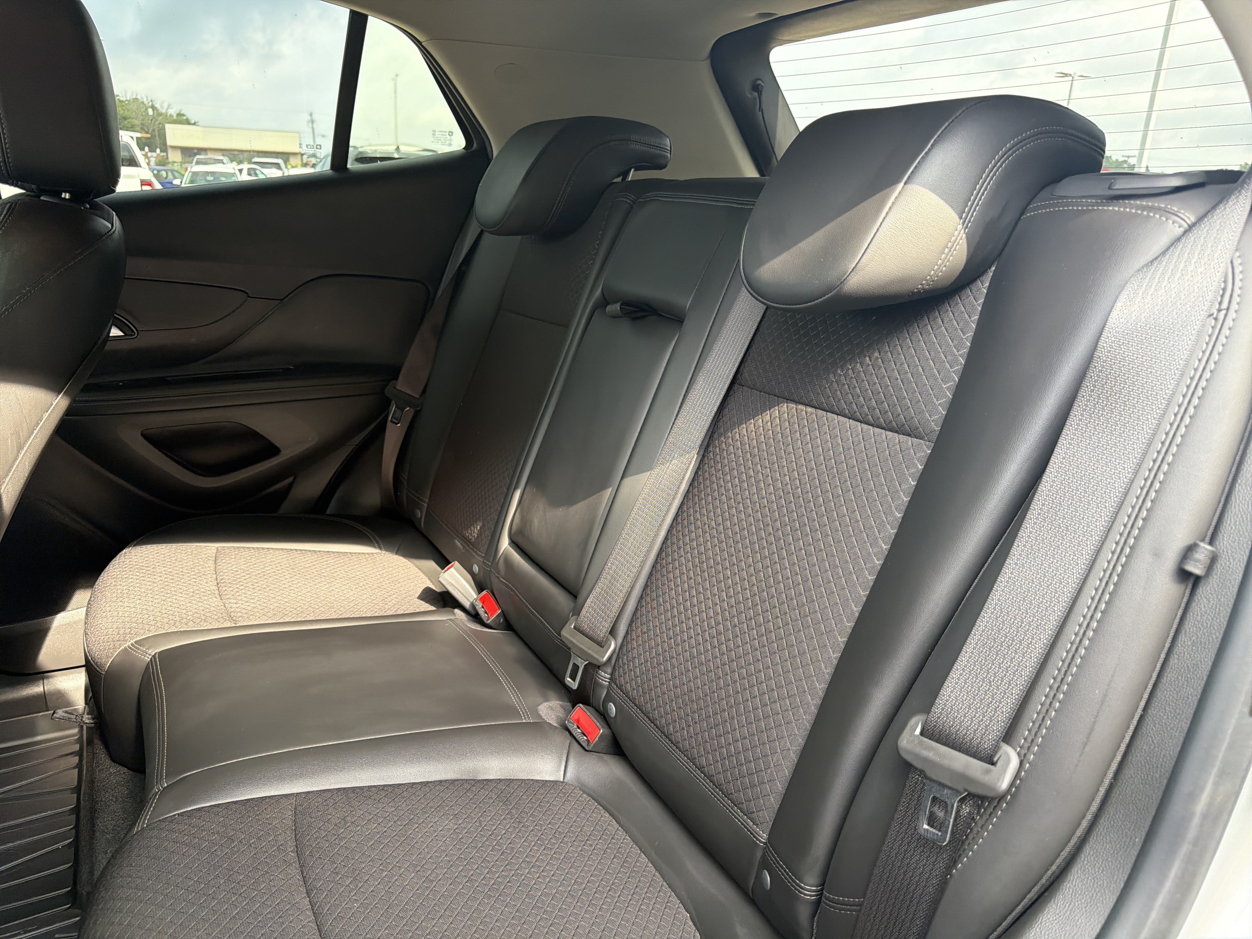 Used 2021 Buick Encore Preferred w/ Safety Package FWD image 6