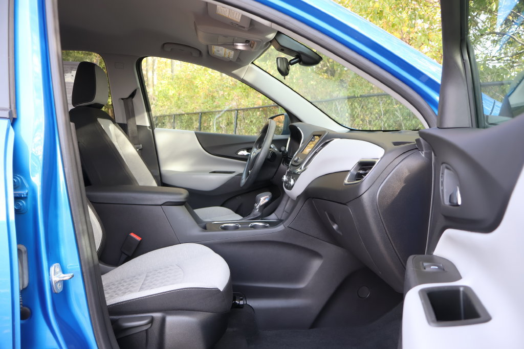 Used 2024 Chevrolet Equinox LS w/ LS Convenience Package FWD image 41