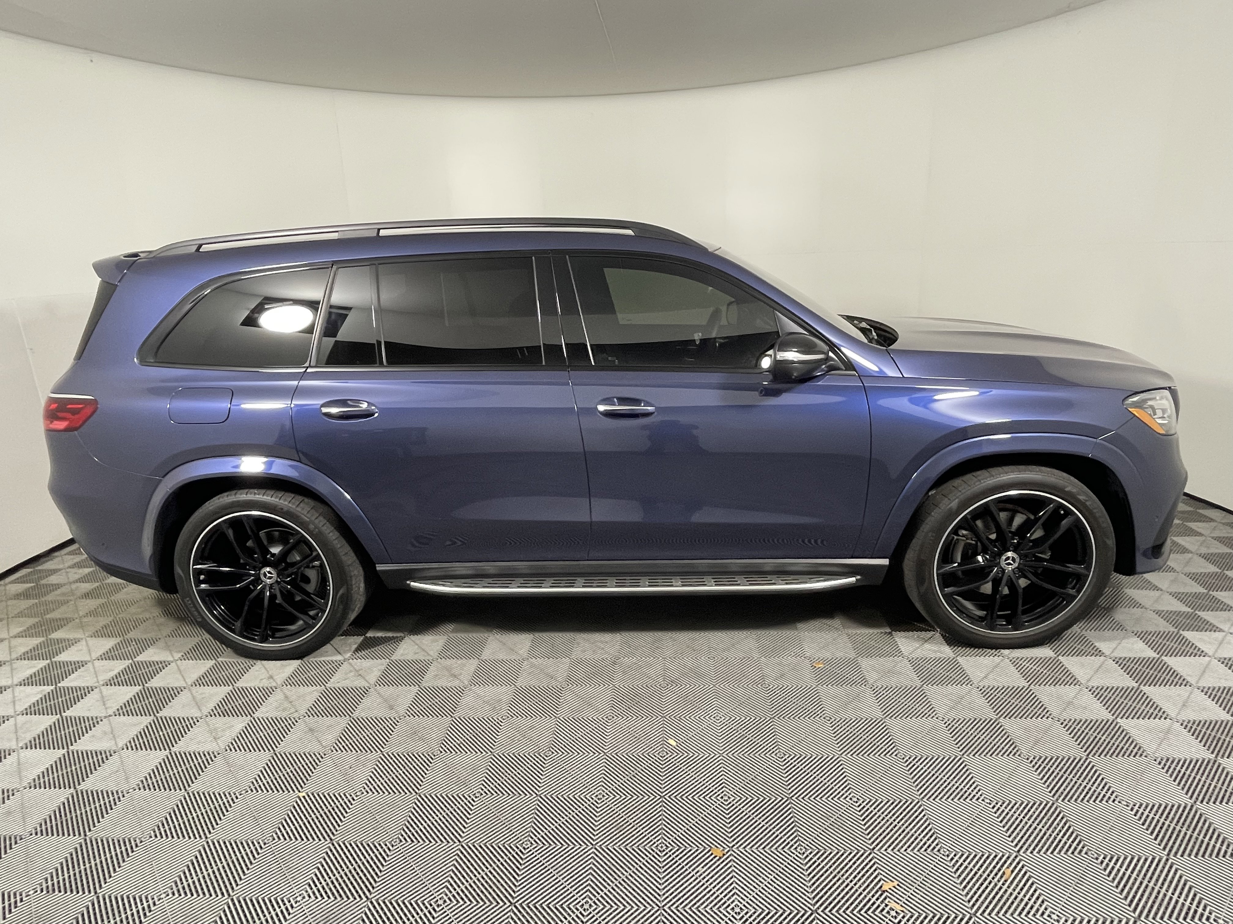 Certified 2024 Mercedes-Benz GLS 450 4MATIC image 6