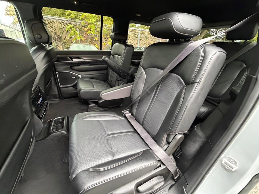 Used 2024 Jeep Wagoneer Series II image 10