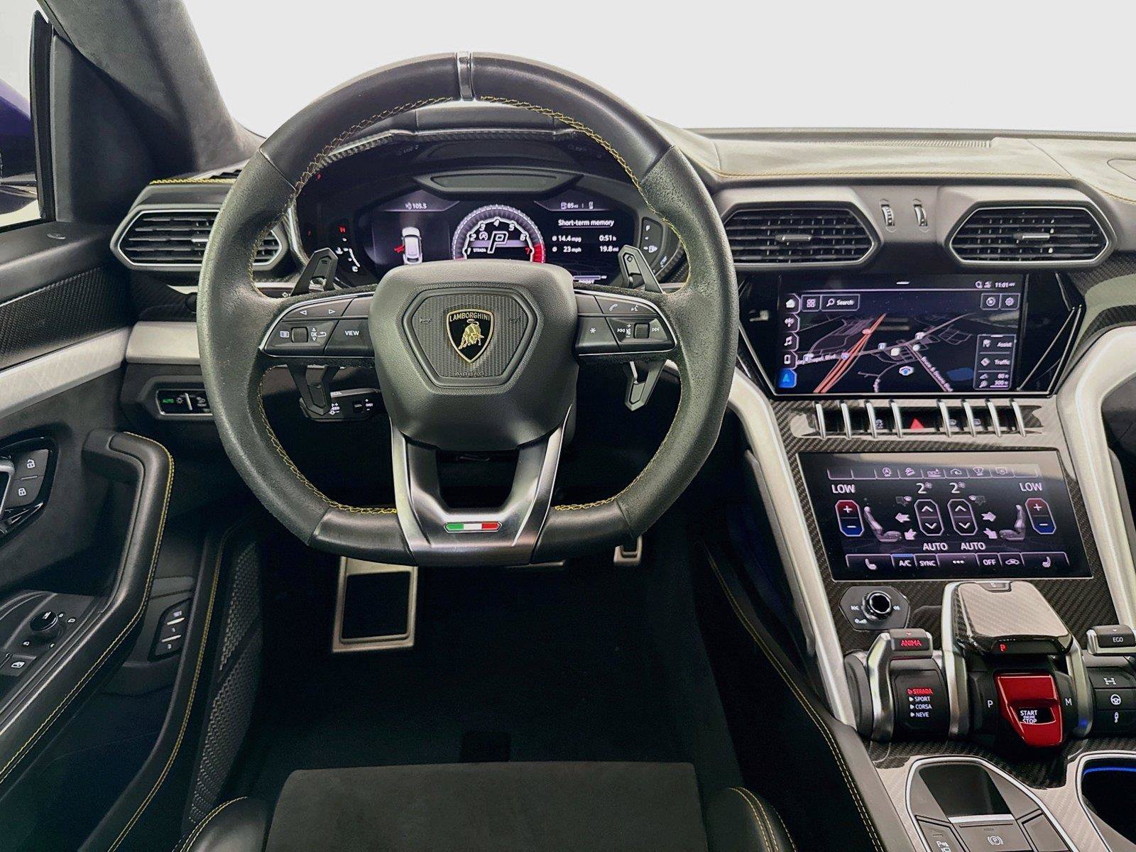 Used 2020 Lamborghini Urus AWD/4WD image 10