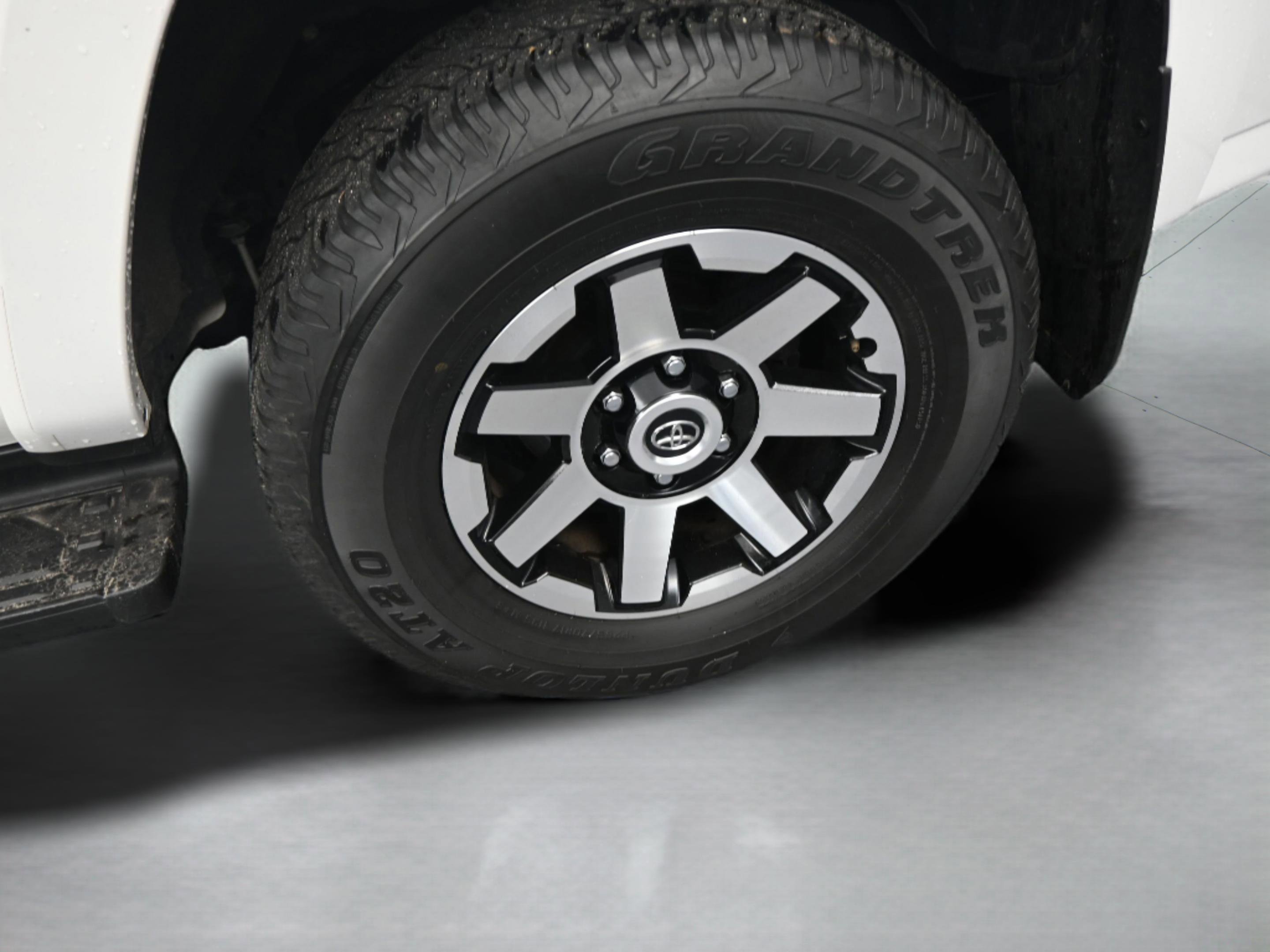 Certified 2024 Toyota 4Runner TRD Off-Road Premium image 36