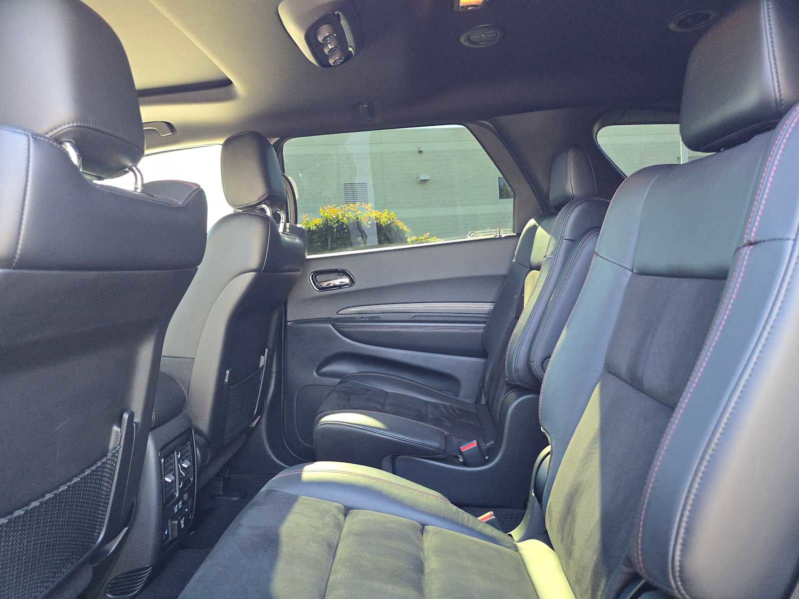 Used 2022 Dodge Durango R/T w/ Trailer Tow Group IV image 17