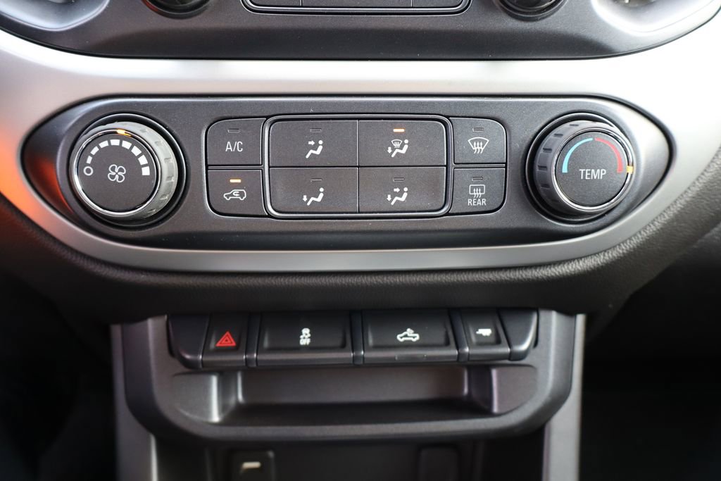 Used 2018 Chevrolet Colorado LT w/ LT Convenience Package image 21