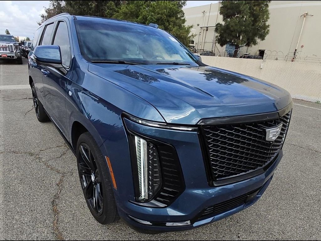Used 2025 Cadillac Escalade Sport Platinum AWD/4WD image 2
