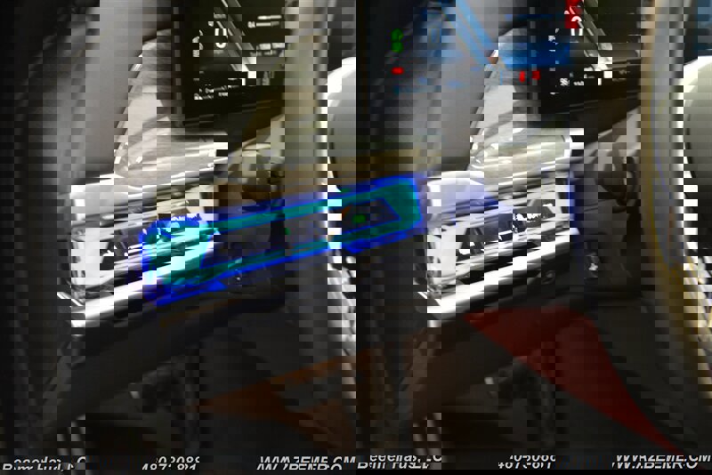 Used 2024 BMW 740i w/ M Sport Professional Package image 28