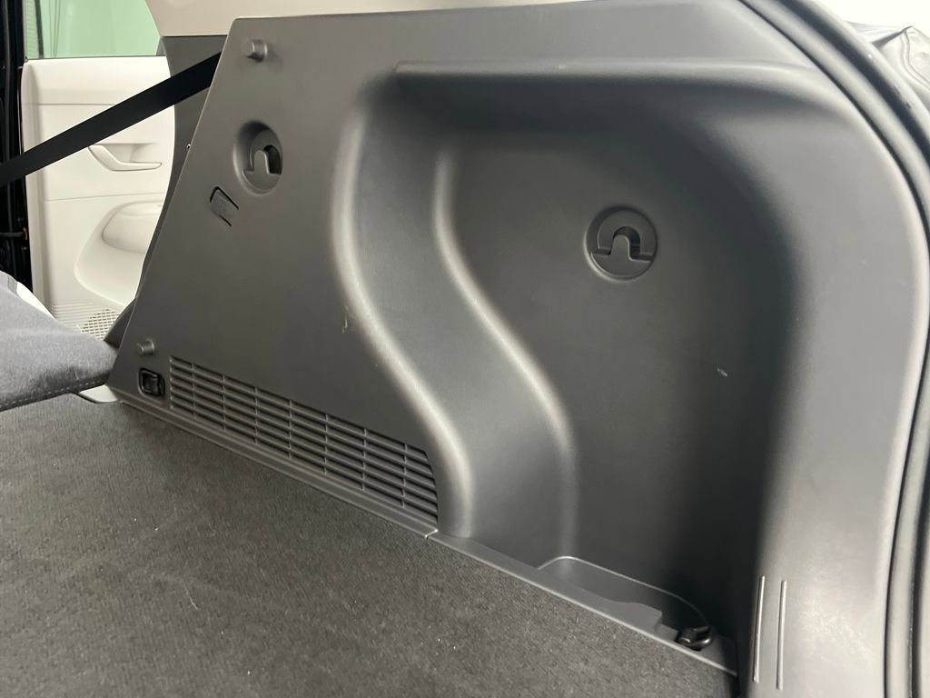 Used 2025 Hyundai Kona SEL image 32