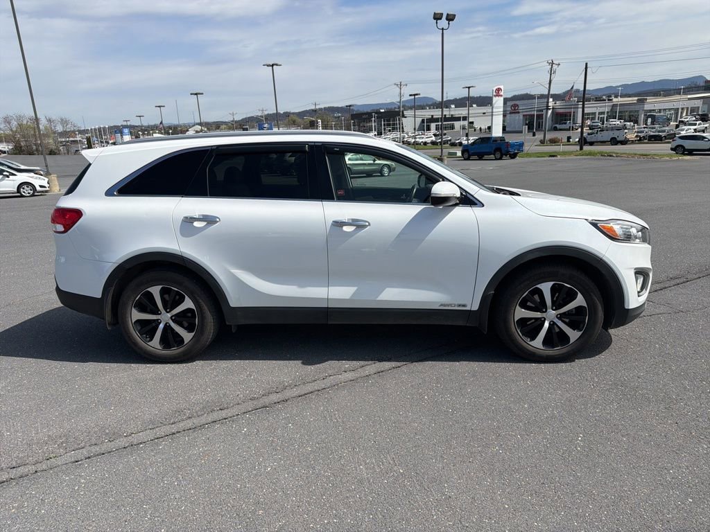 Used 2016 Kia Sorento EX image 6