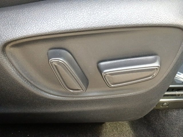 Used 2023 Toyota Highlander XLE image 35