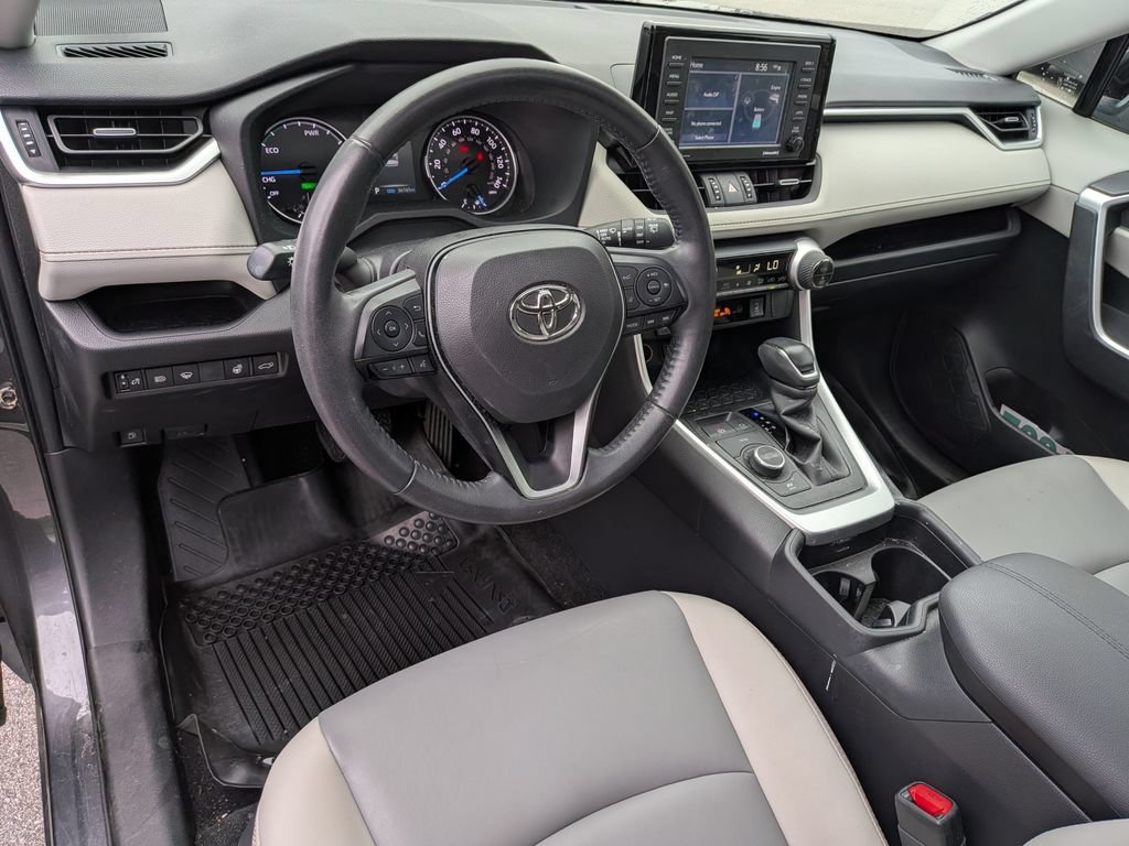 Used 2021 Toyota RAV4 XLE Premium AWD/4WD image 13