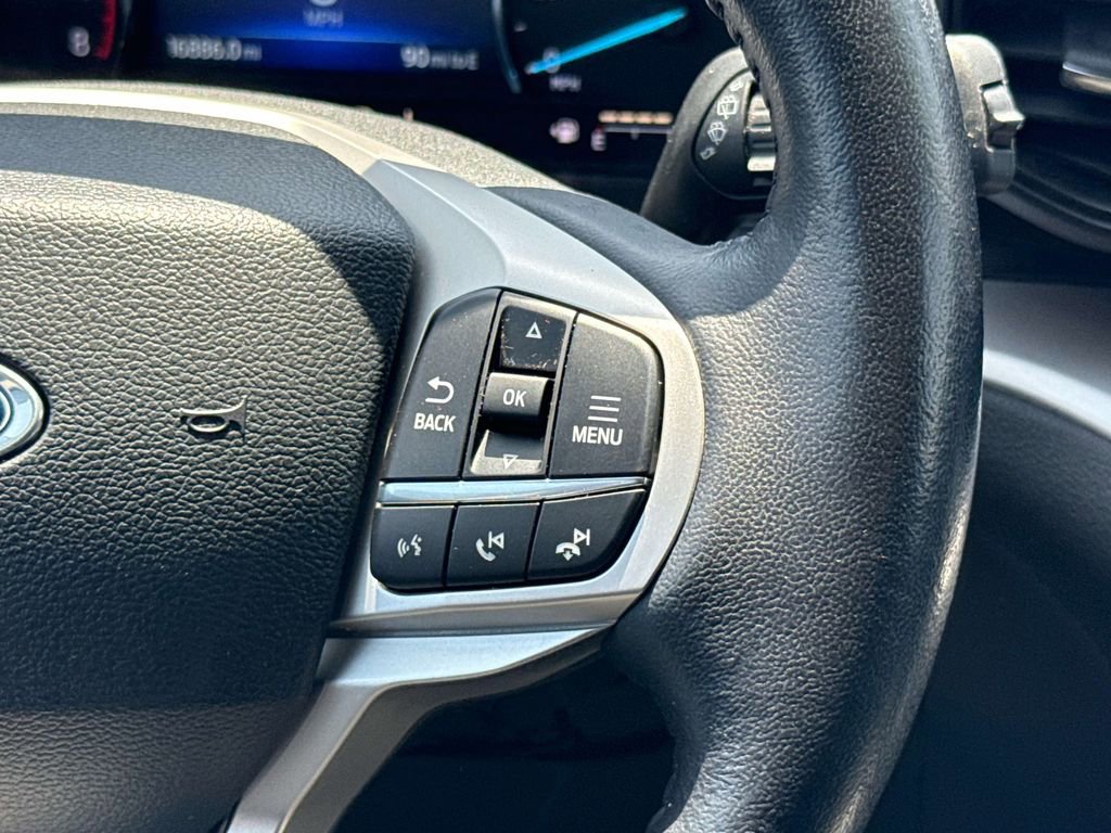 Certified 2023 Ford Explorer XLT RWD image 17