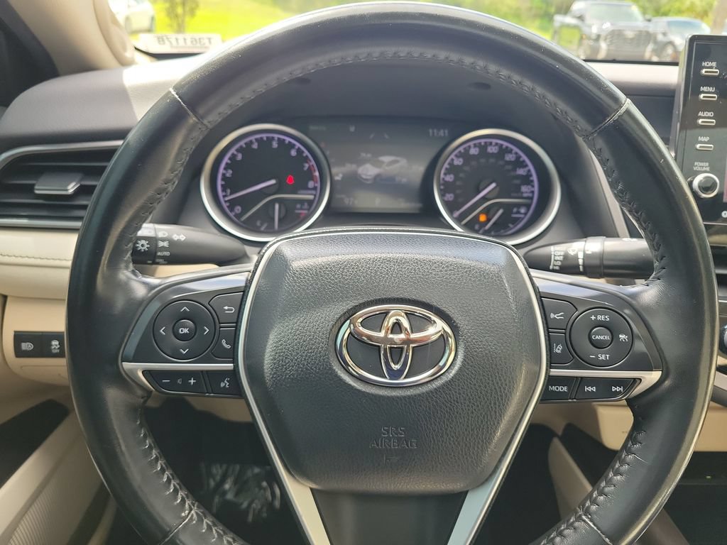 Used 2021 Toyota Camry XLE w/ Navigation Package FWD image 9