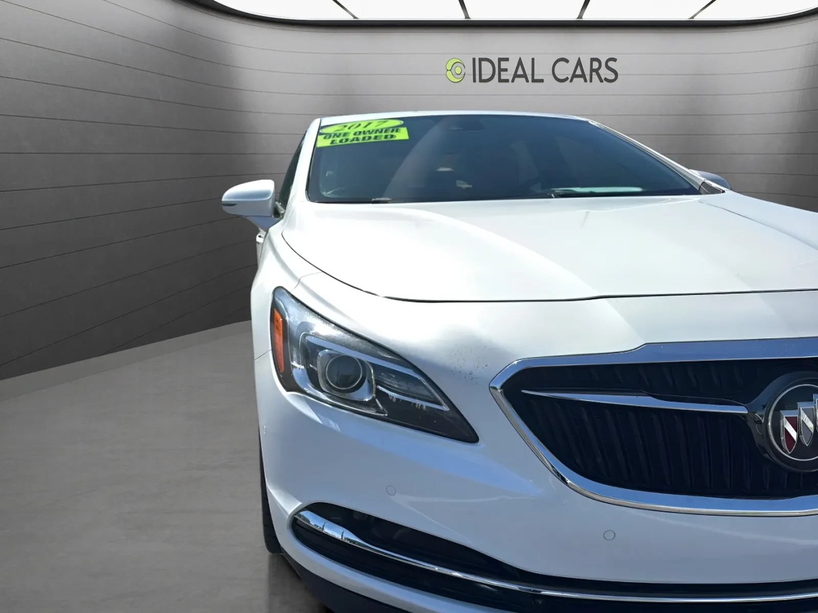 Used 2017 Buick LaCrosse Premium w/ Driver Confidence Package #2 FWD image 3
