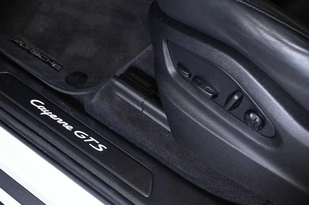 Certified 2023 Porsche Cayenne GTS AWD/4WD image 22