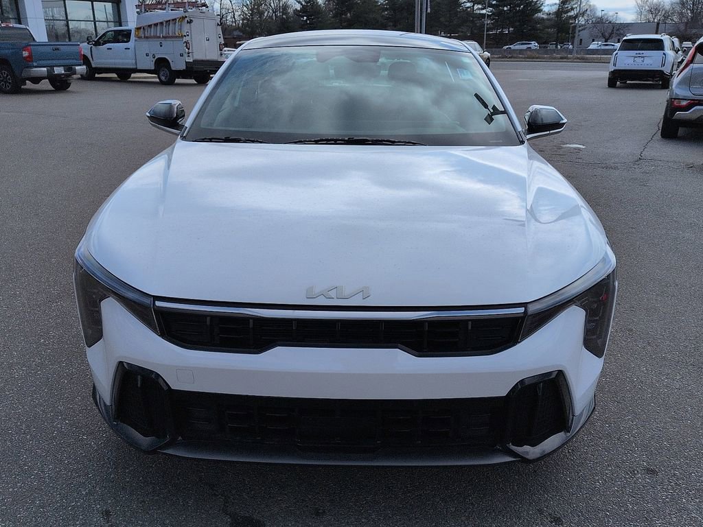 New 2025 Kia K4 GT-Line image 3