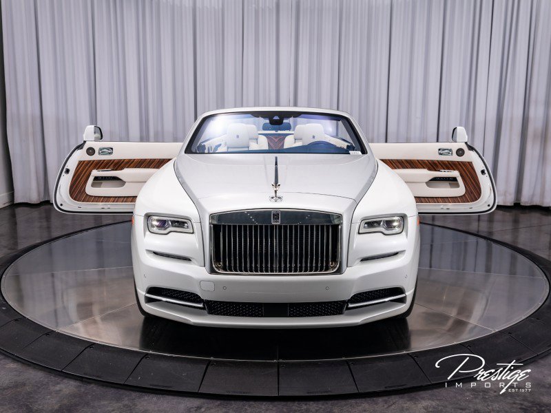 Used 2016 Rolls-Royce Dawn image 24