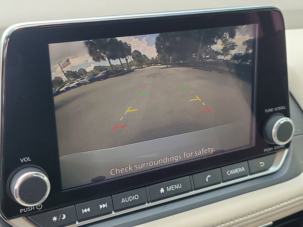 Used 2025 Nissan Rogue SV FWD image 25