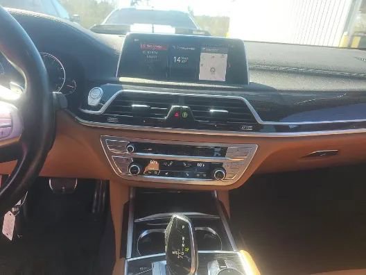 Used 2019 BMW 740i w/ M Sport Package image 13
