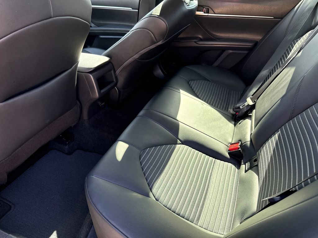 Used 2024 Toyota Camry SE image 16