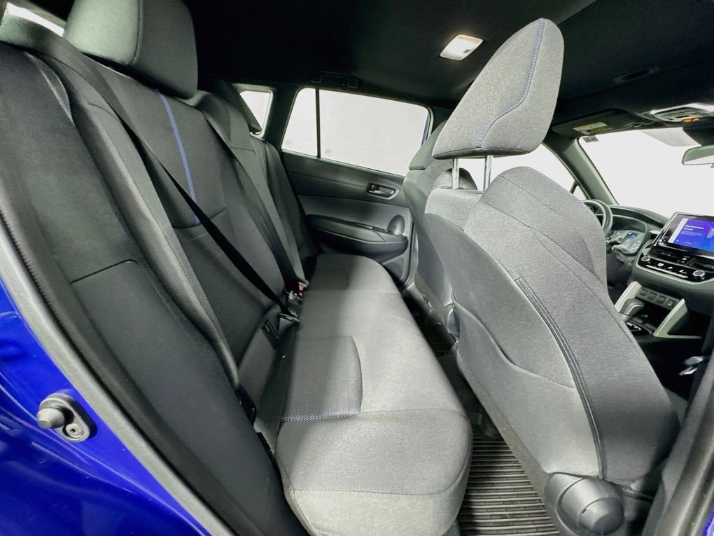 Used 2025 Toyota Corolla Cross AWD Hybrid w/ Moonroof Package image 28