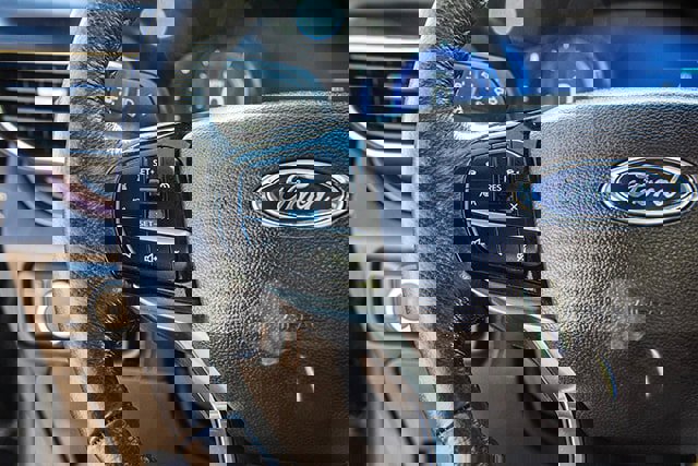 Used 2023 Ford Explorer King Ranch w/ Technology Package image 9