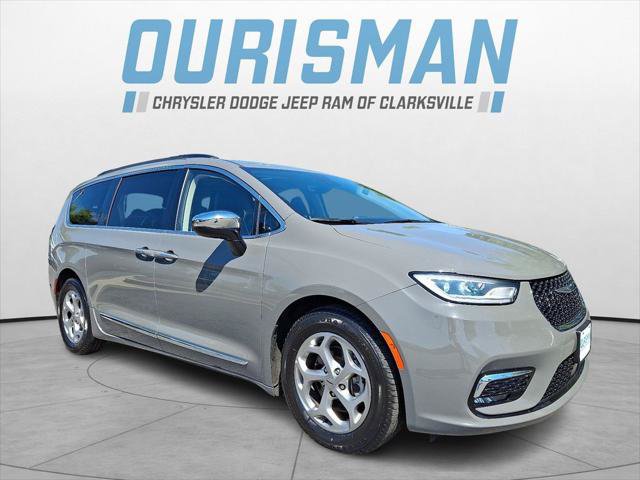Certified 2023 Chrysler Pacifica Limited FWD image 1