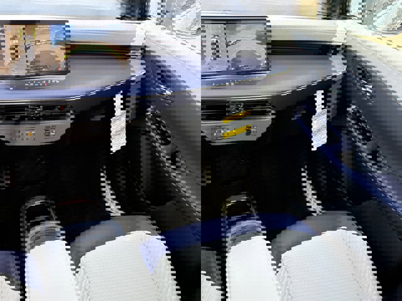 New 2026 Nissan Leaf Platinum+ w/ Cargo Package (Platinum+) image 12