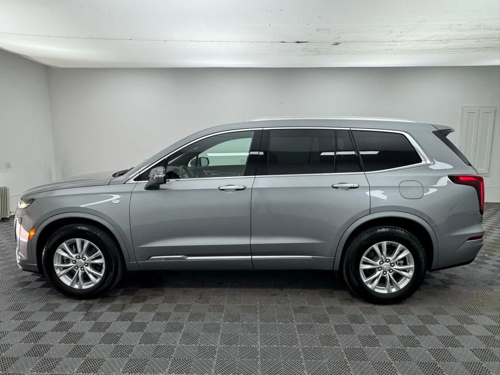 Used 2025 Cadillac XT6 Luxury w/ LPO, Floor Liner Package image 15