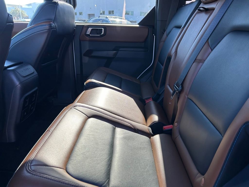 Used 2024 Ford Bronco Outer Banks image 16