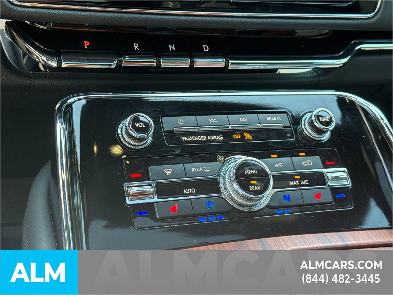 Used 2024 Lincoln Navigator Reserve w/ Monochromatic Package image 39