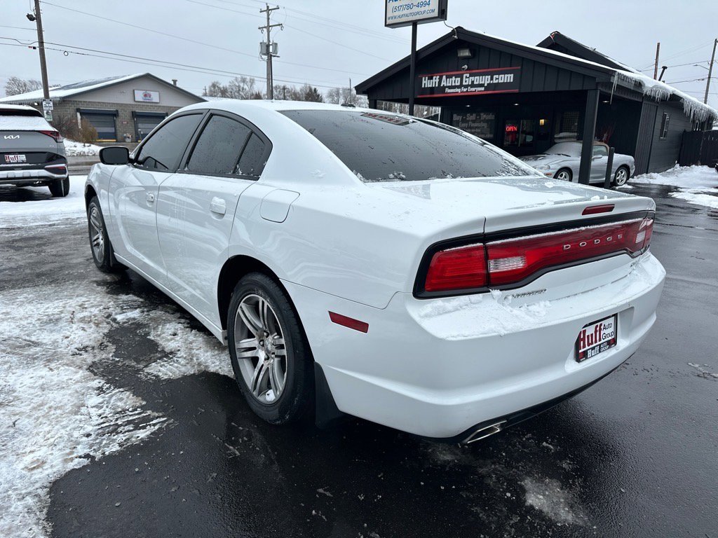 Used 2014 Dodge Charger SXT RWD image 5