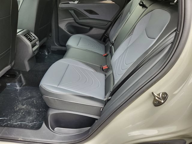 New 2026 Volkswagen Tiguan SE R-Line AWD/4WD image 28