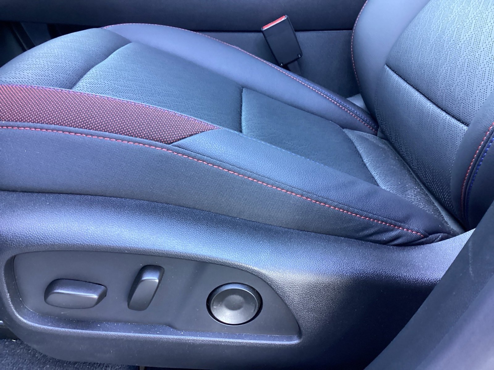 Used 2026 Chevrolet Equinox RS w/ Convenience Package III image 12