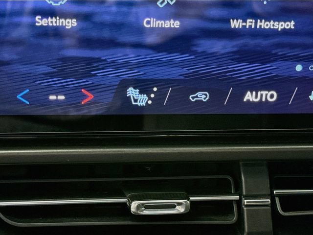 Used 2026 Chevrolet Equinox EV LT w/ Comfort Package FWD image 20