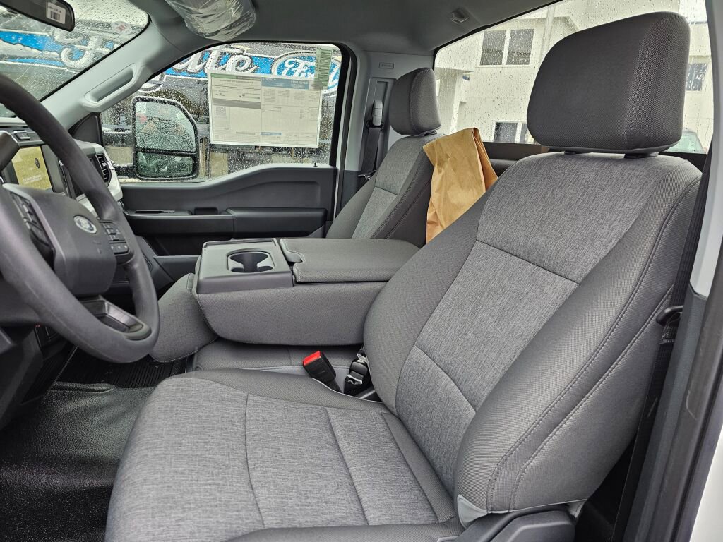 New 2025 Ford F350 XL w/ XL Chrome Package image 9