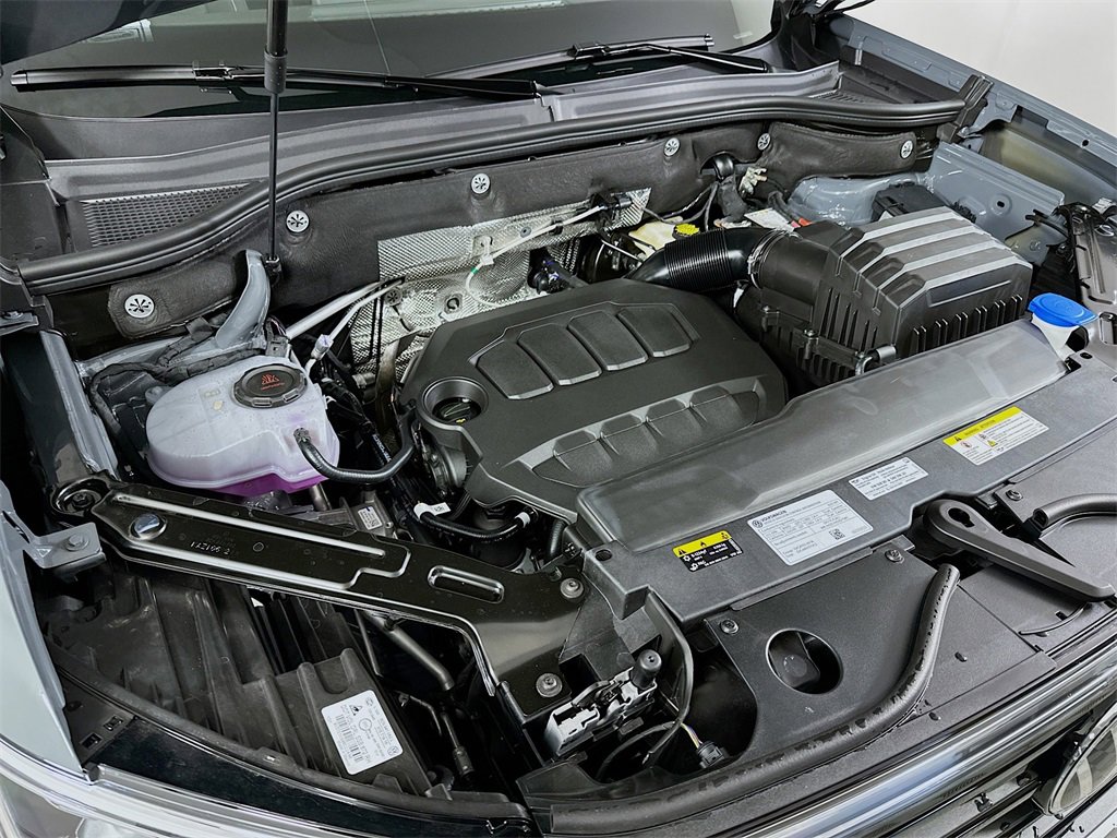 New 2025 Volkswagen Atlas Cross Sport SE image 26