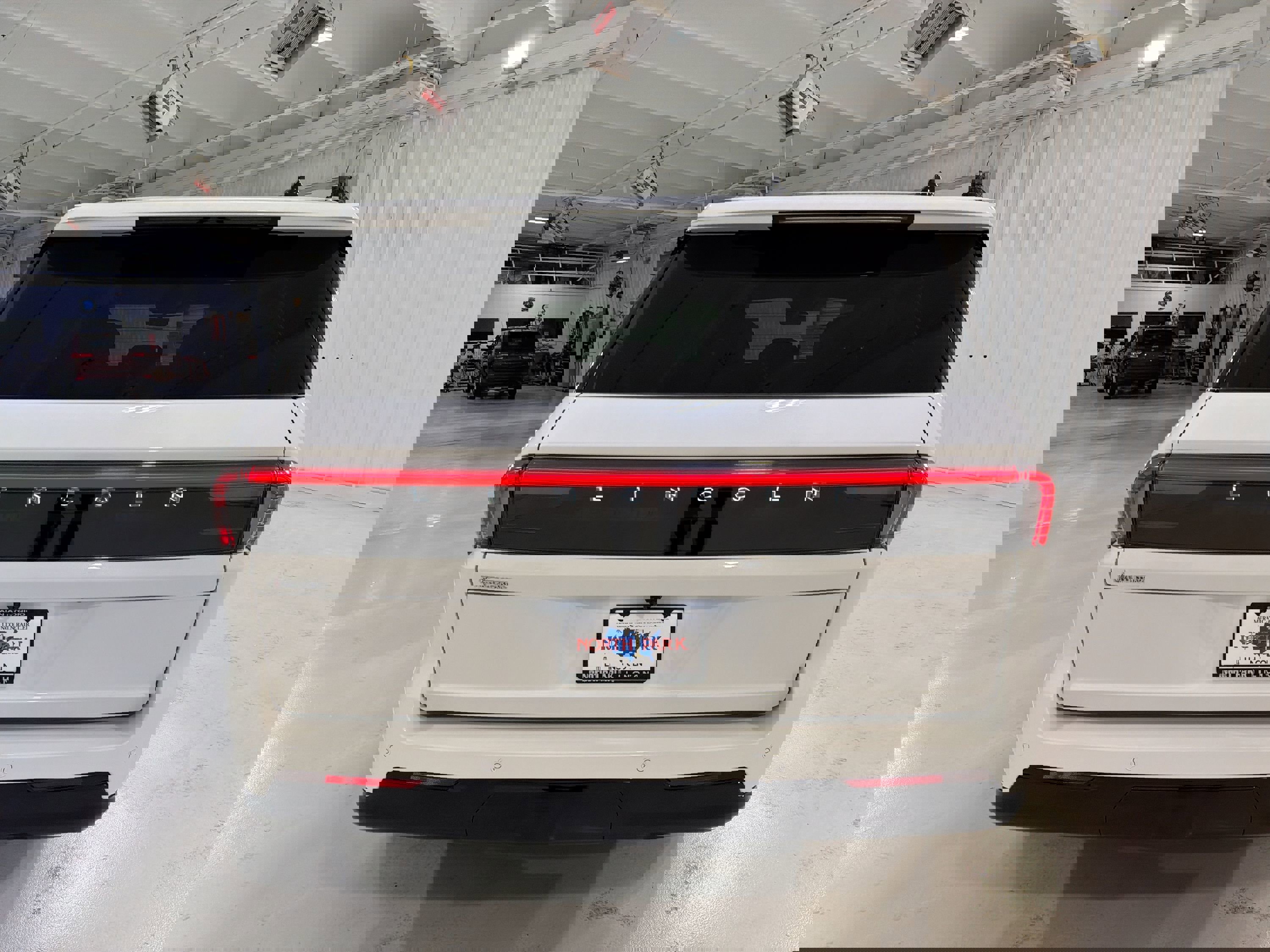 New 2026 Lincoln Navigator Premiere image 27