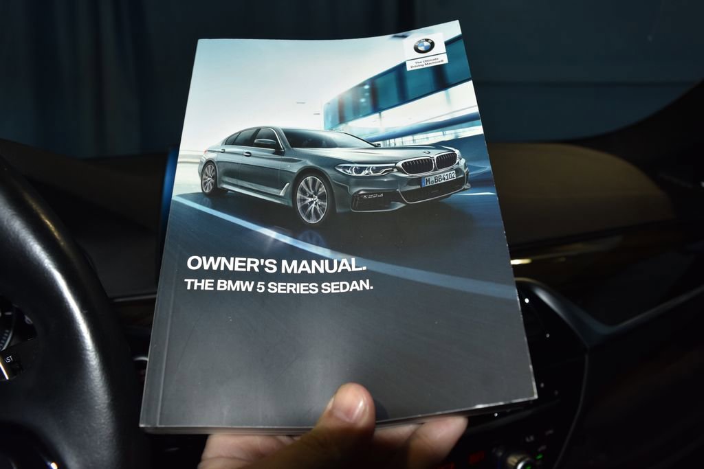 Used 2019 BMW 530i w/ Convenience Package image 12